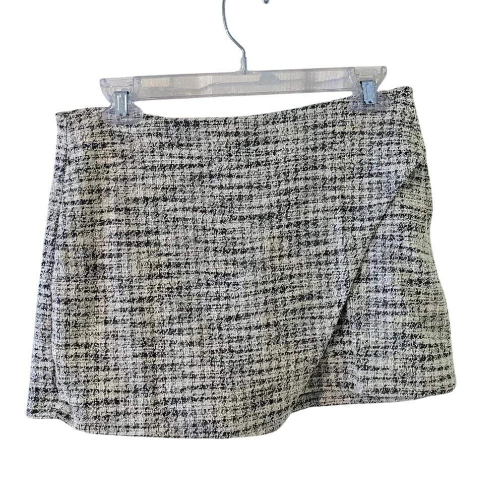 Altar'd State Skort Women's Medium Black White Tweed Mini Skirt Shorts NWT